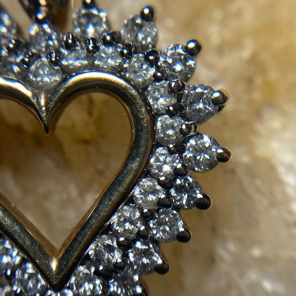 Diamond Heart 10k Gold Pendant - Picture 4 of 6